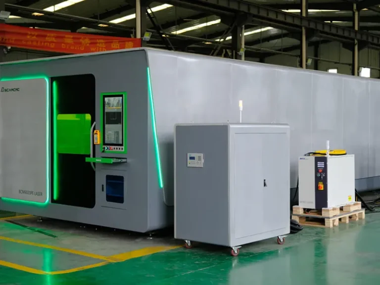 full cover laser cutting machine workshop view 2